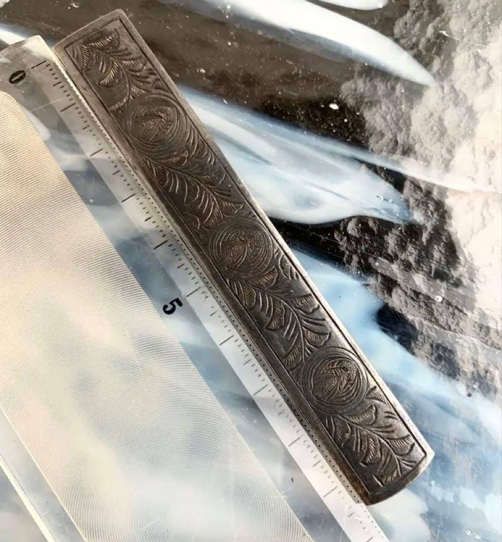 小柄袋　植物図彫刻模様 刀装具　木製ケース付き