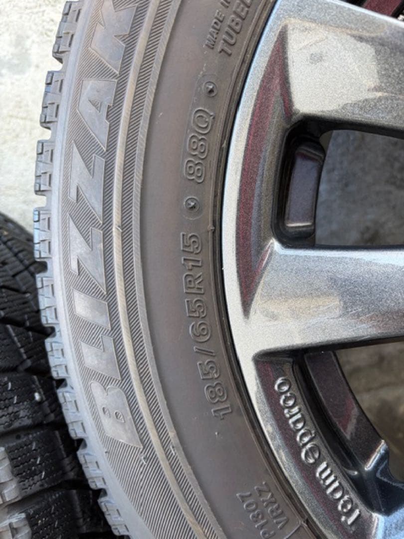 185/65R15 ブリヂストン　スタッドレス　４本SET VWポロ等に