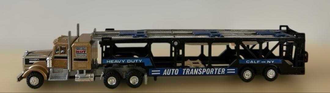 シンセイ爆走トラック群団、ケンウォースオートキャリア￼642