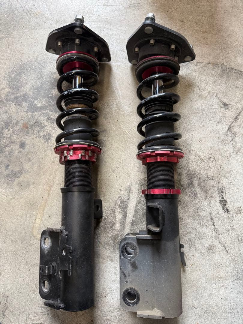 30プリウス　フロント車高調