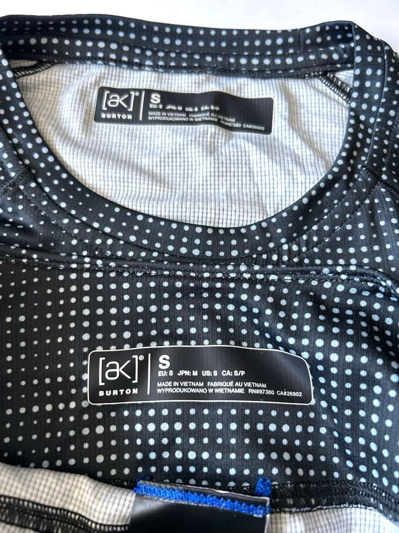 Burton [ak] ヘリウム Power Grid ベースレイヤー上下