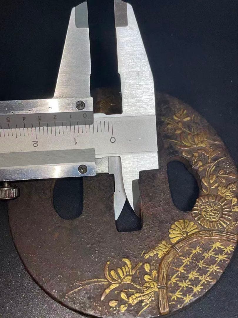 サンデイー　送料無料 江戸時代　金象嵌　蝶々花文鍔　刀剣美術