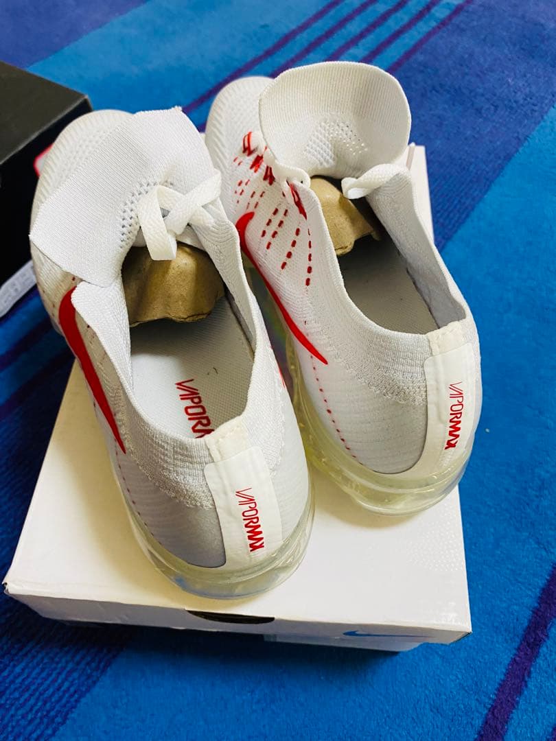 NIKE VAPORMAX ホワイト/レッド