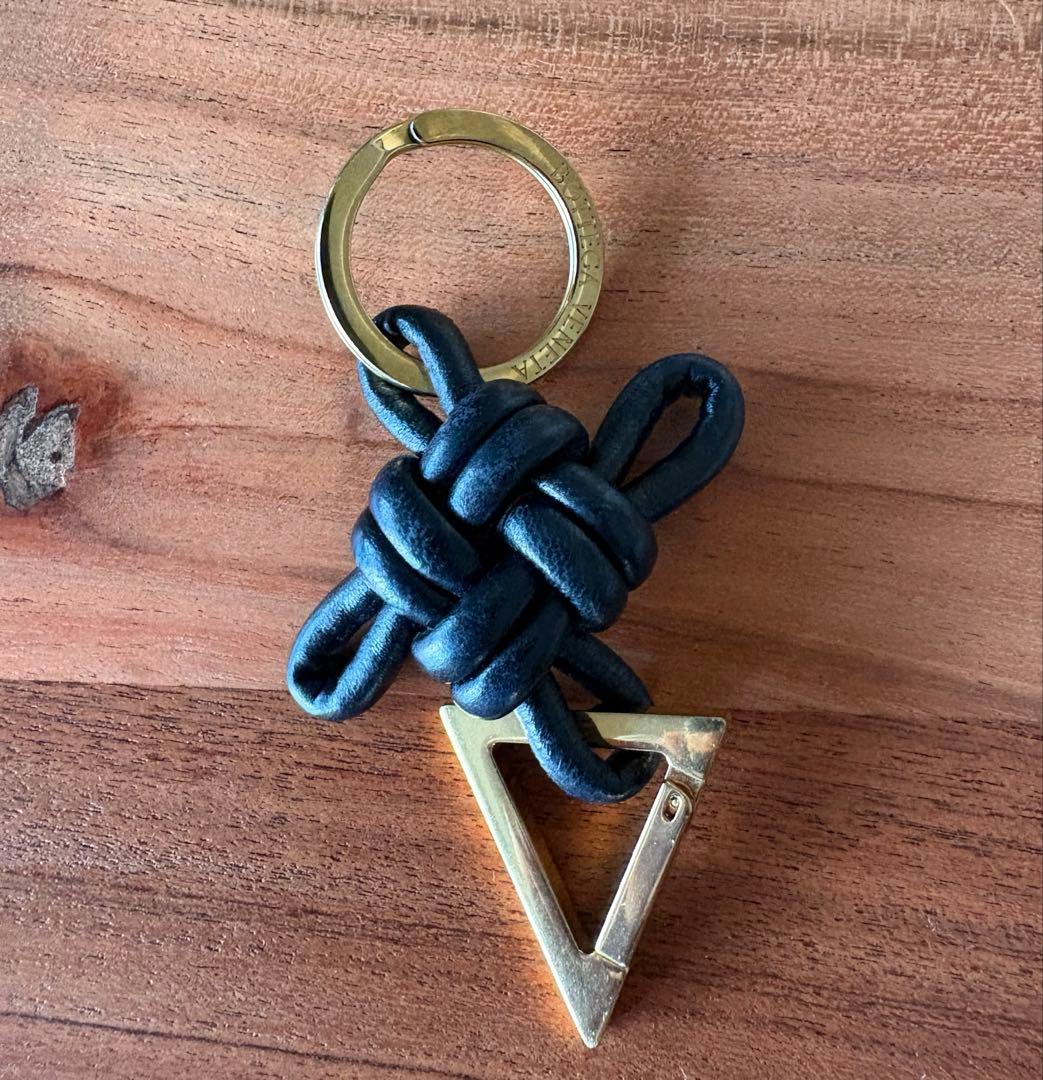 【希少品】【美品】BOTTEGA VENETAトライアングルキーリング