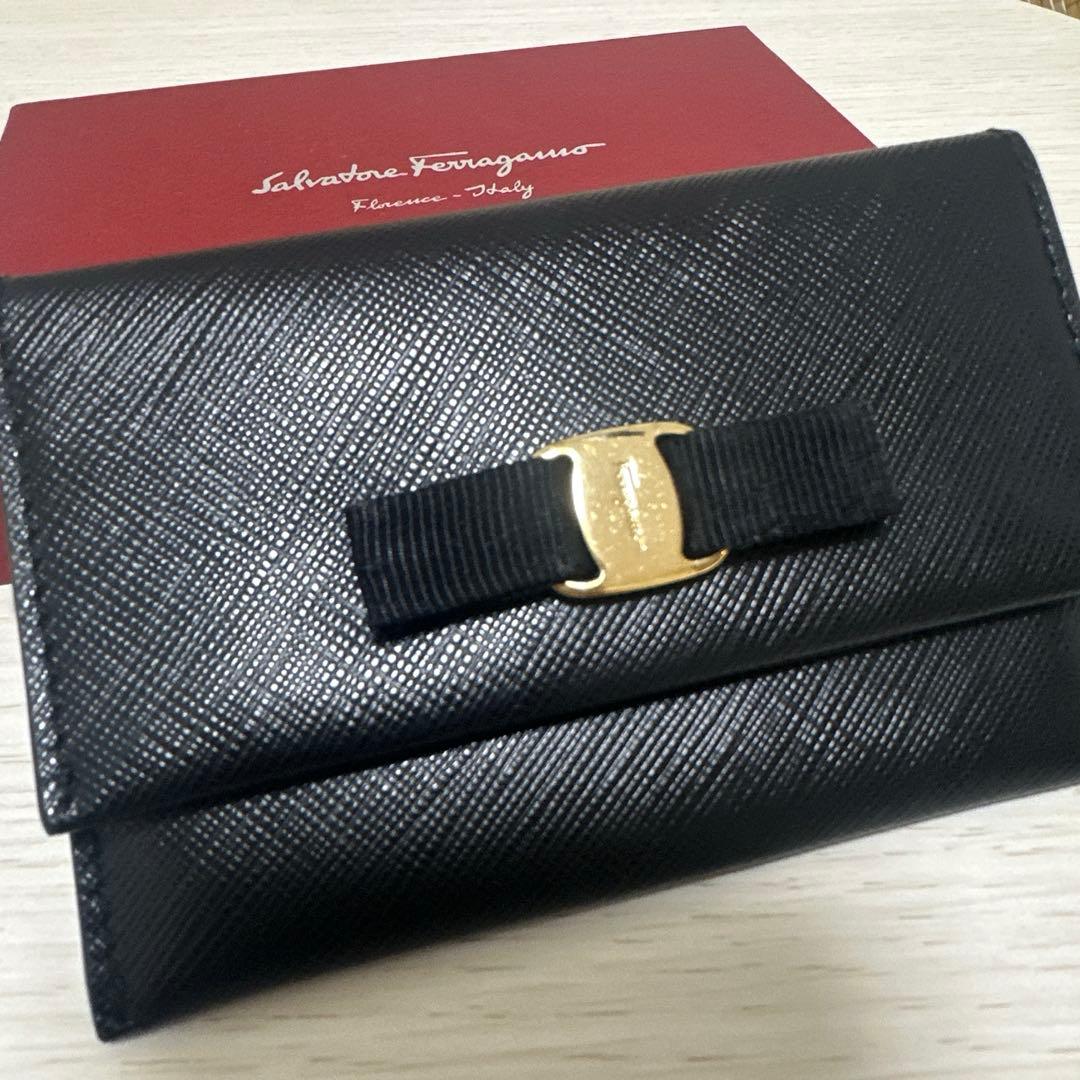 フェラガモ　名刺ケース