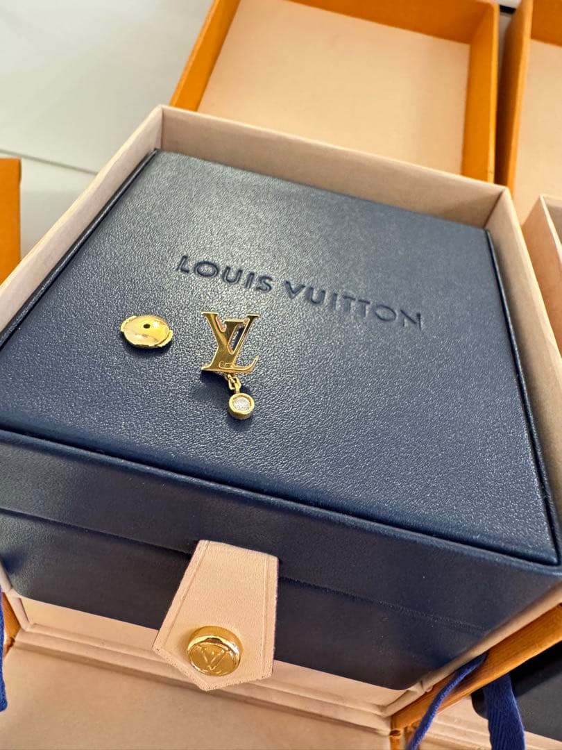 両耳セットLouis VuittonイディールブロッサムLV YG×ダイヤモンド