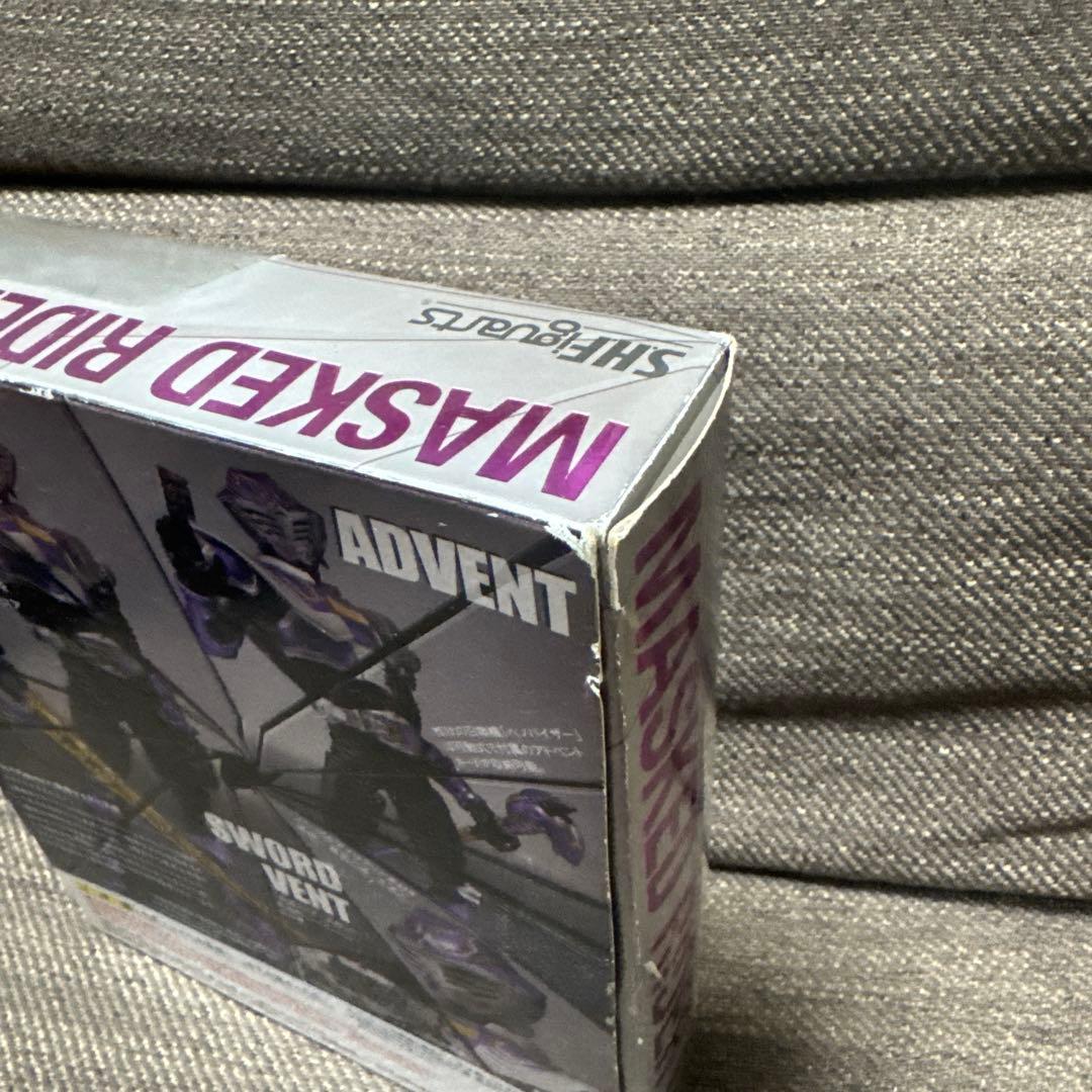 仮面ライダー王蛇 フィギュアーツ 開封品 オマケつき。