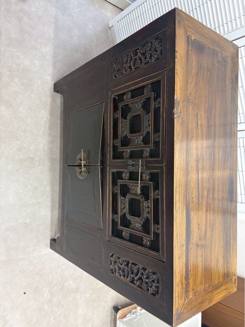 中国　香港家具　アンティークキャビネット