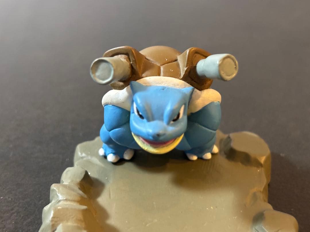 初代ポケモン　カイリューVSカメックス　フィギュア