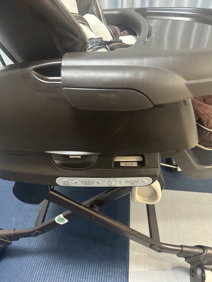 combi ハイローチェア