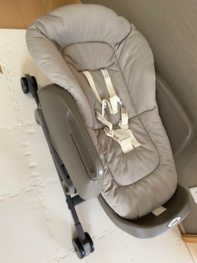 Combi スウィングベッド&チェア　ネムリラ　Fit AQ