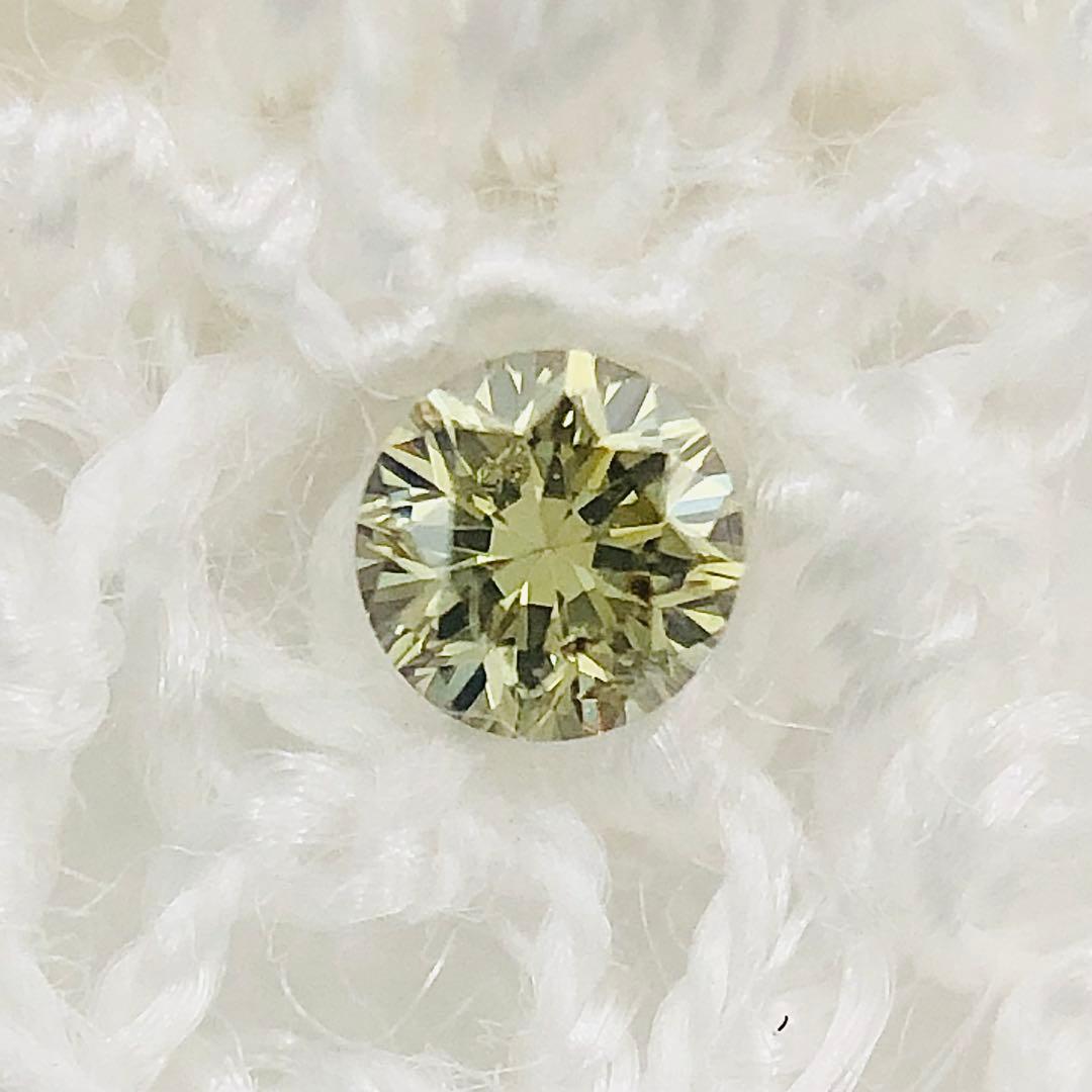 0.032ct Fancy Gray Green SI-2 カメレオンダイヤ