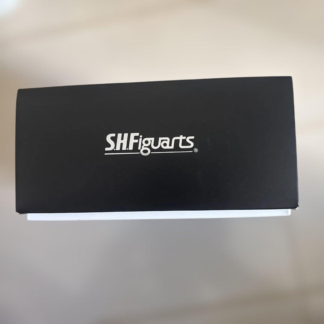 S.H.Figuarts（真骨彫製法） 仮面ライダークウガアルティメットフォーム