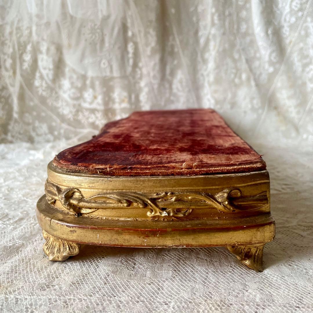 ディスプレイ台座　ポワドレ　フランスアンティーク　店舗什器　ゴールド　ベロア張り