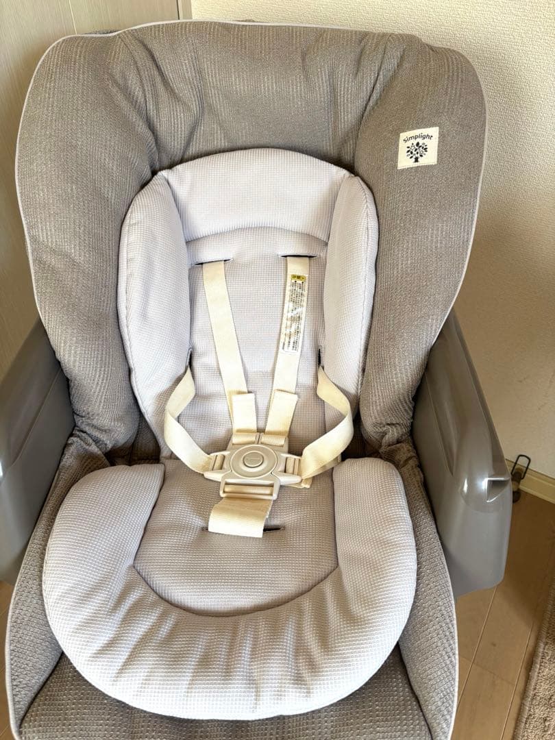 Combi ネムリラ 手動スウィング ハイローチェアー ランチトレー付き　箱付き