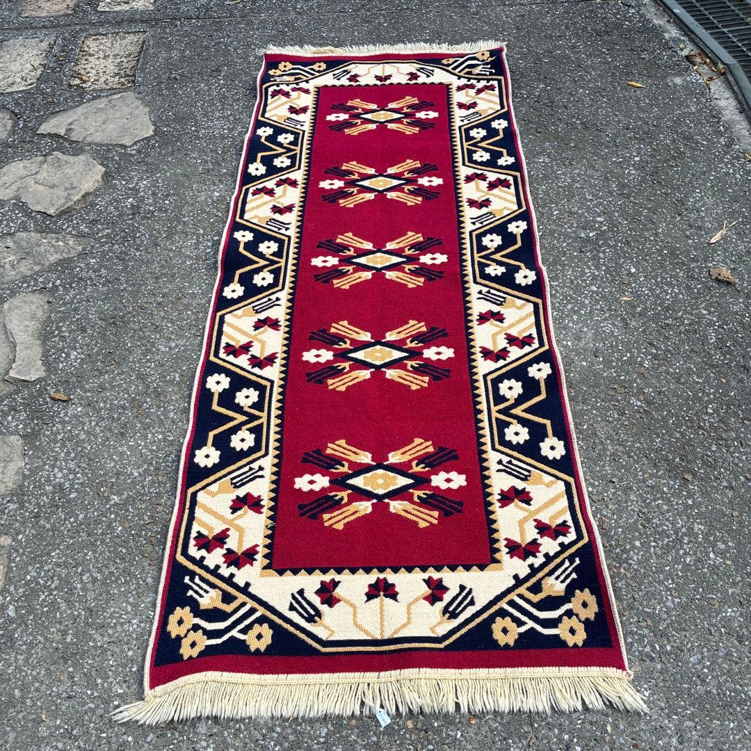 幾何学模様のウールラグ　トルコ製