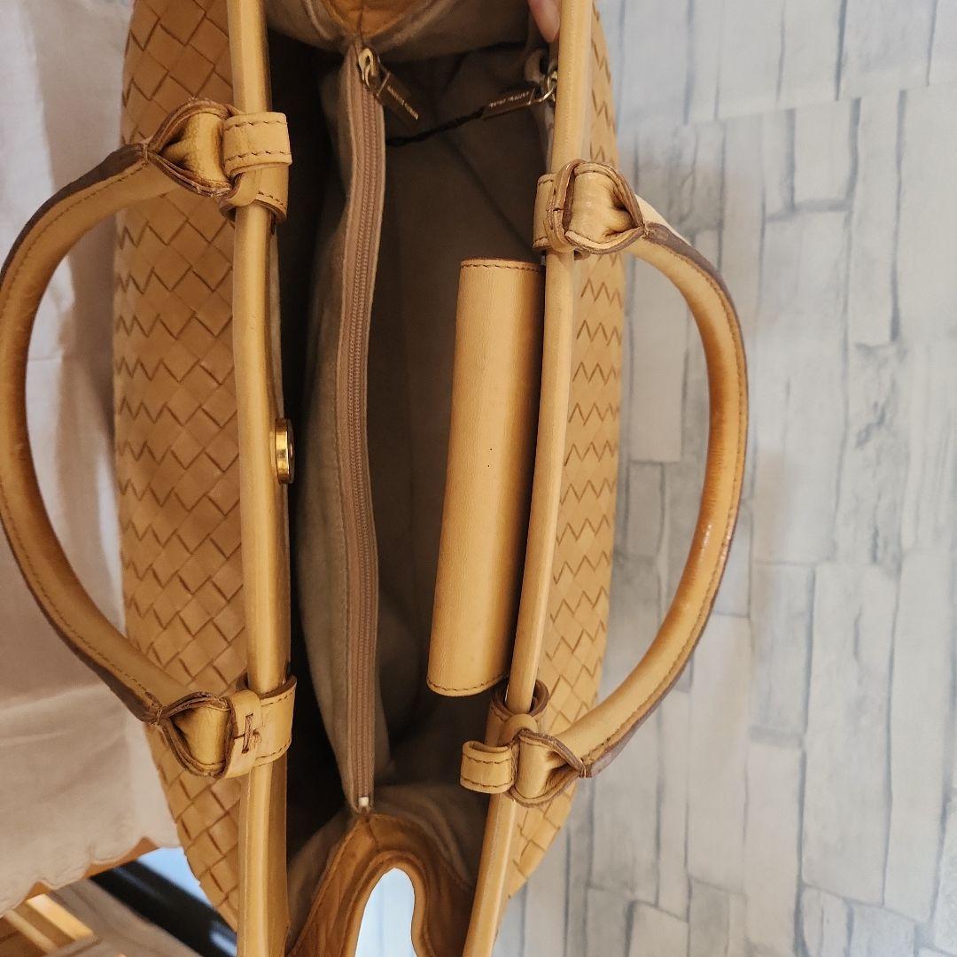 BOTTEGA VENETA ベージュ ハンドバッグ