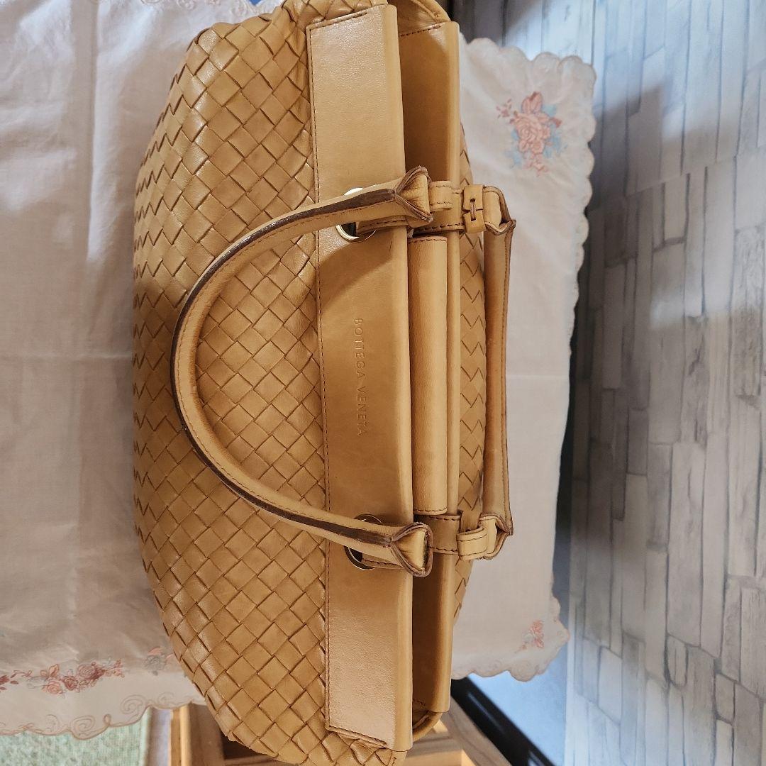 BOTTEGA VENETA ベージュ ハンドバッグ