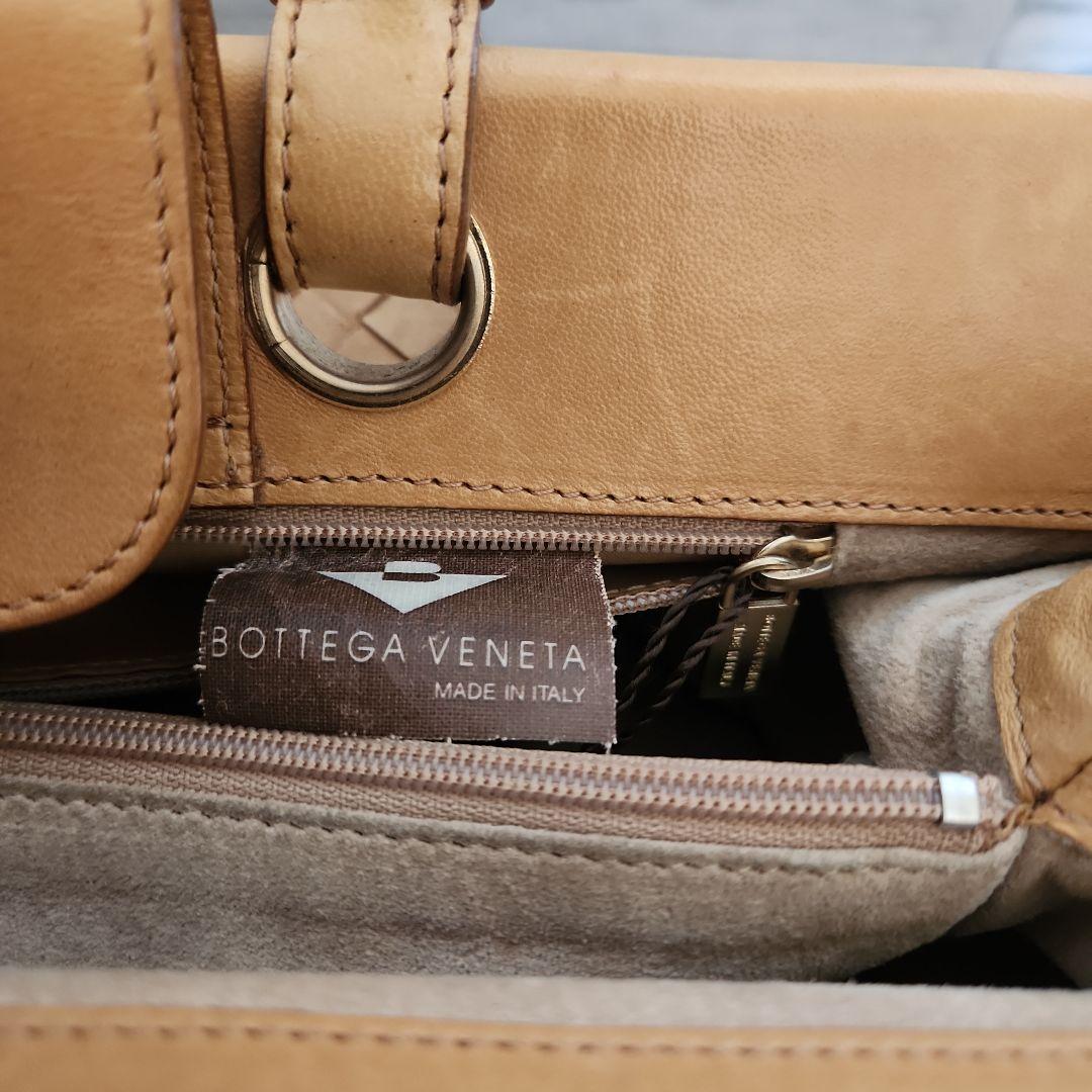 BOTTEGA VENETA ベージュ ハンドバッグ