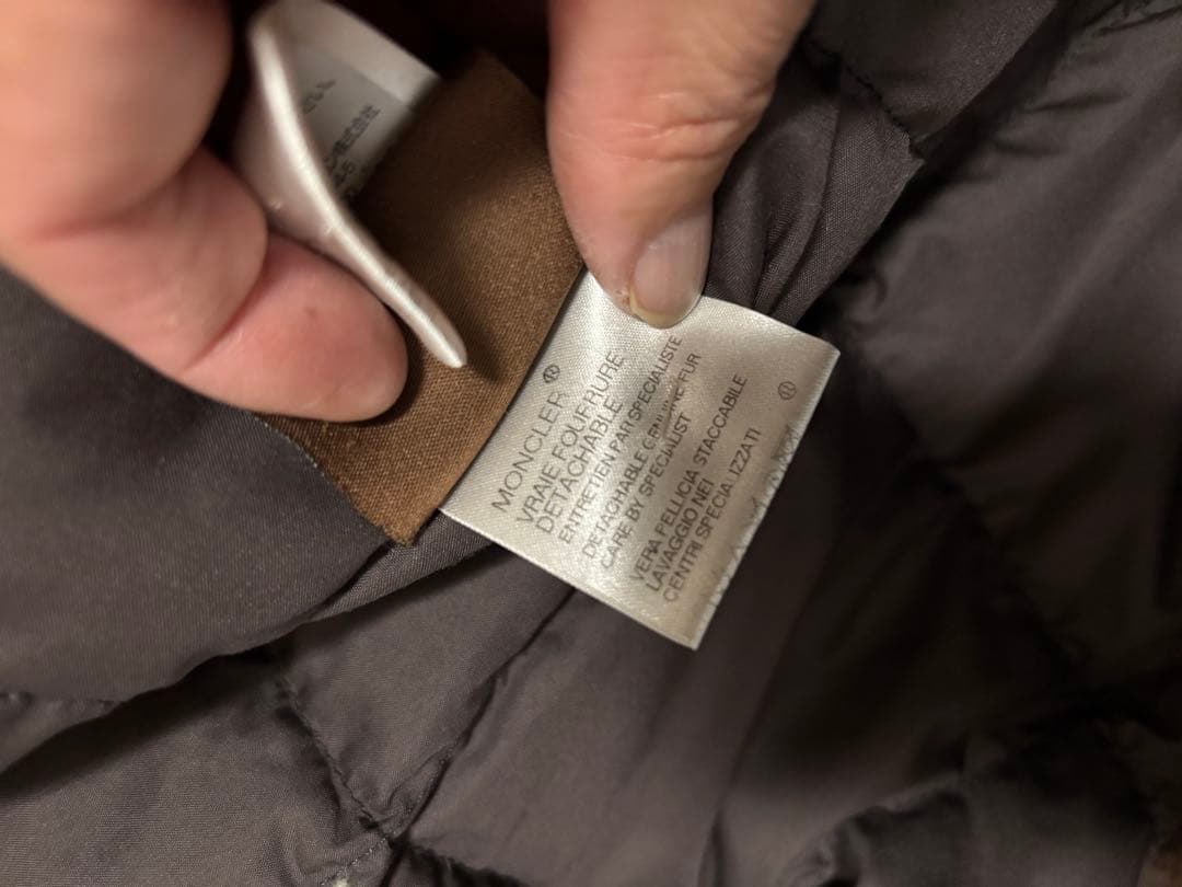 t*3様 MONCLER ブラウン ダウンジャケット サイズ2