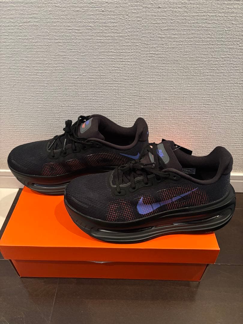 ナイキボメロプレミアムNike VOMEROPremium WMNS26.0cm