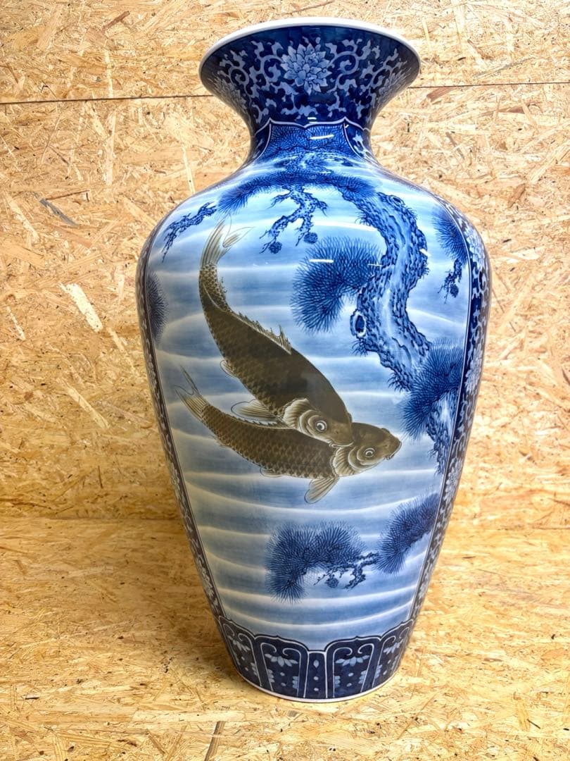 希少★豪華★緒方松右衛門★有田焼★染付松鷹鯉鶴花唐草地紋★特大花瓶