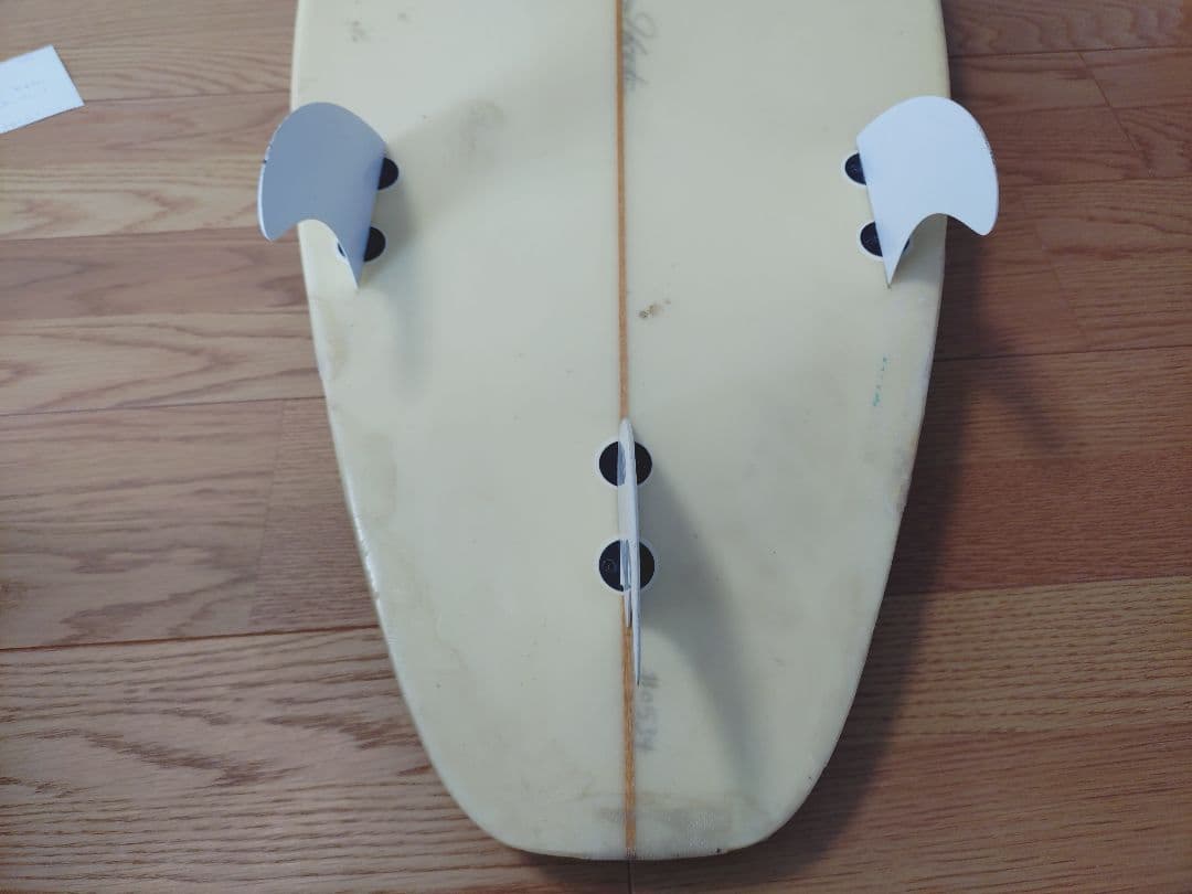 サーフィン　ショートボード 【フィン3枚付き】（送料込み）