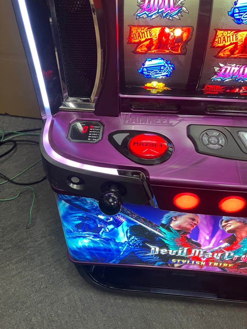 スマスロ実機 パチスロＬデビルメイクライ５ＳＴ ＸＡ 簡易ユニット付⭕️送料無料⭕️