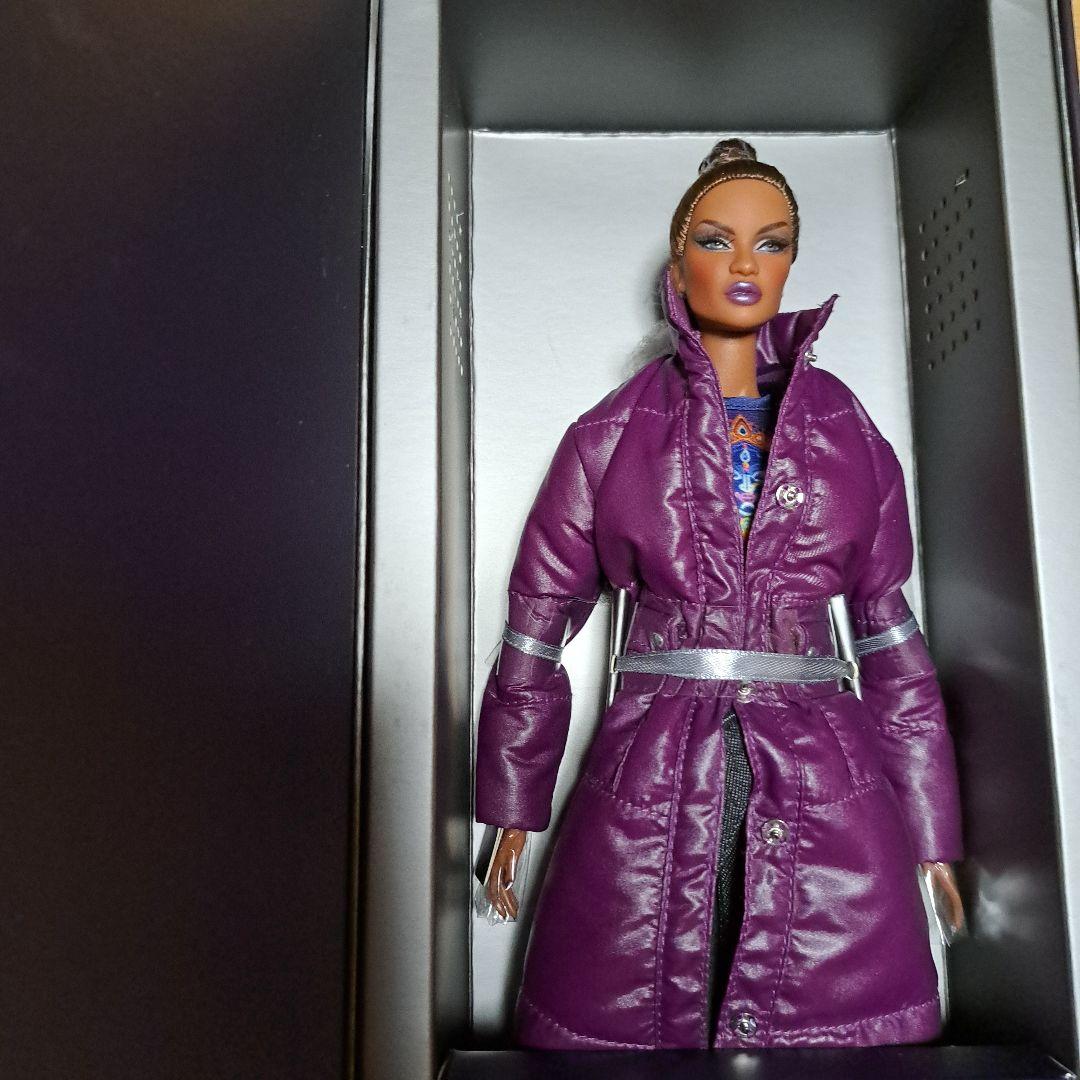 nu.face bominique makeda　integrity toys