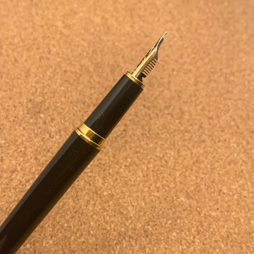 モンブラン　ノブレスオブリージュ　万年筆　黒　14K