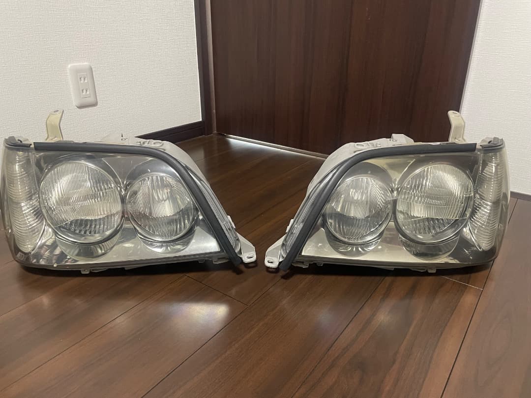 17クラウンアスリート後期　純正ヘッドライト 2個セット クリアレンズ