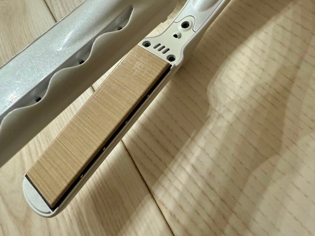 田*中様 【美品】絹女 KINUJO ストレートアイロン 送料無料