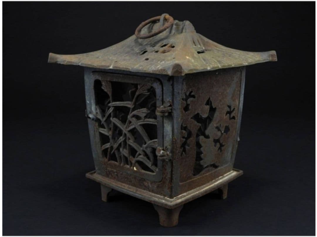 【美術品商】時代.鉄製松竹梅透.四角吊灯籠.吊灯篭.灯籠.燈篭.燈籠■仏具寺院庭