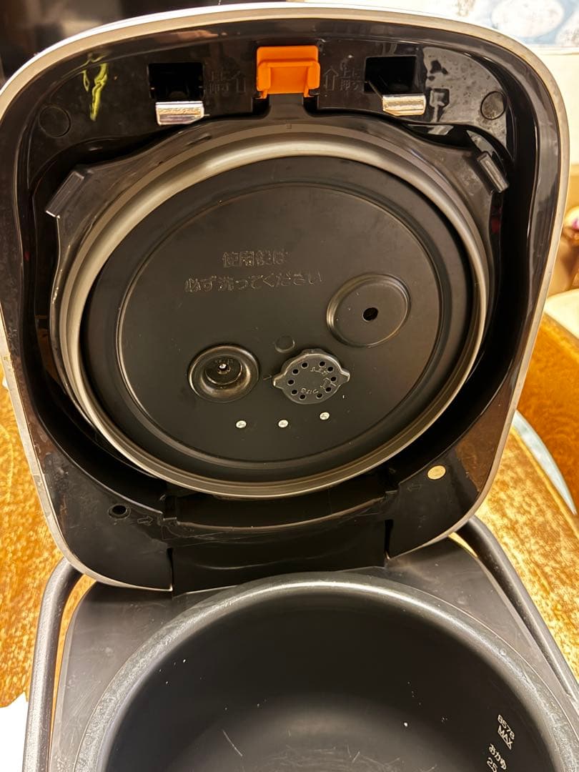 象印　圧力IH炊飯ジャー　炎舞炊き　NW-PT18型　極め炊き