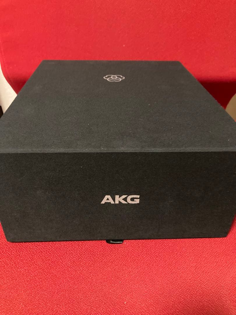 中古AKG Superior Reference Headphones K812