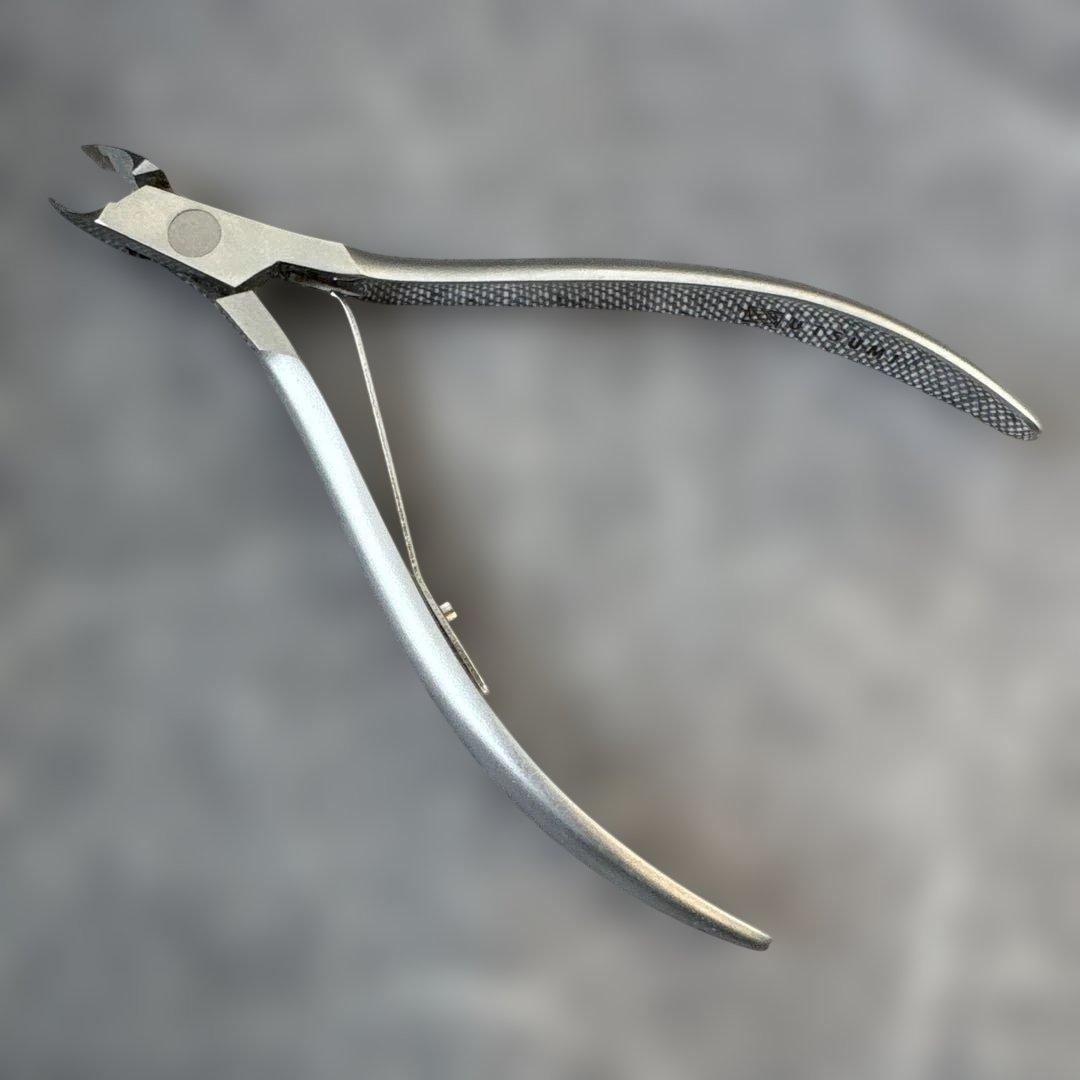 美品✨高級ネイルケアニッパーUTSUMI