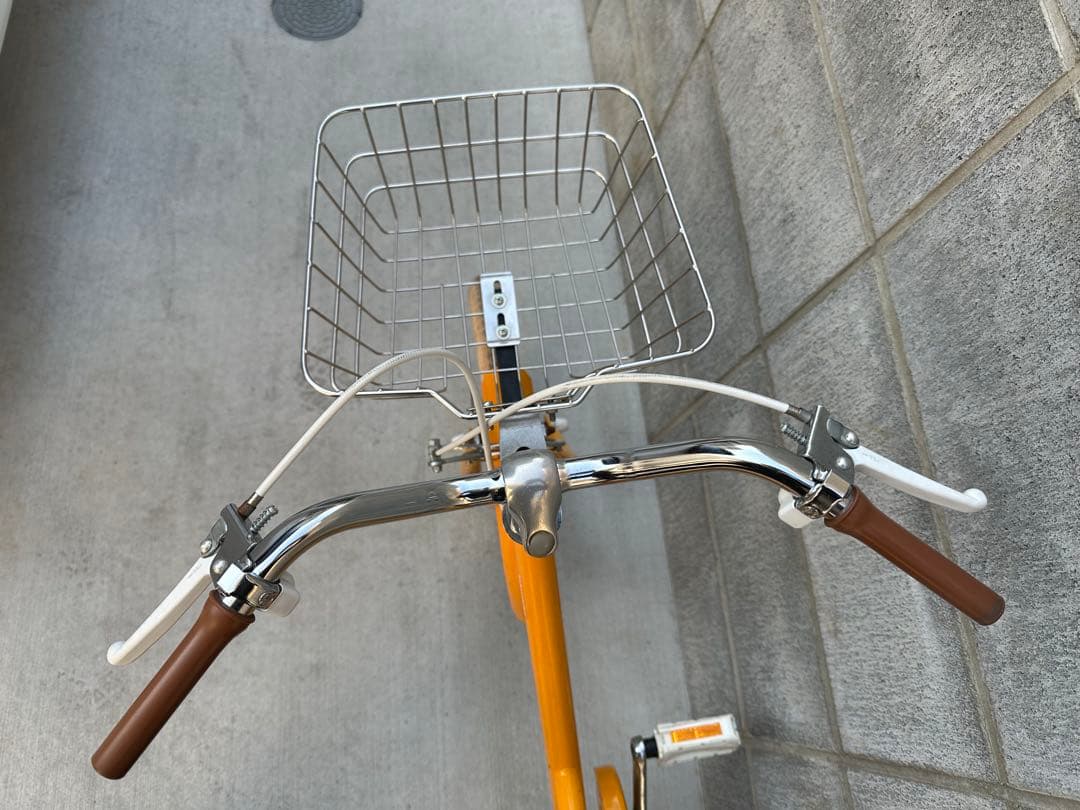 【都内引取】little tokyobike 18インチ・前カゴ・補助輪付き