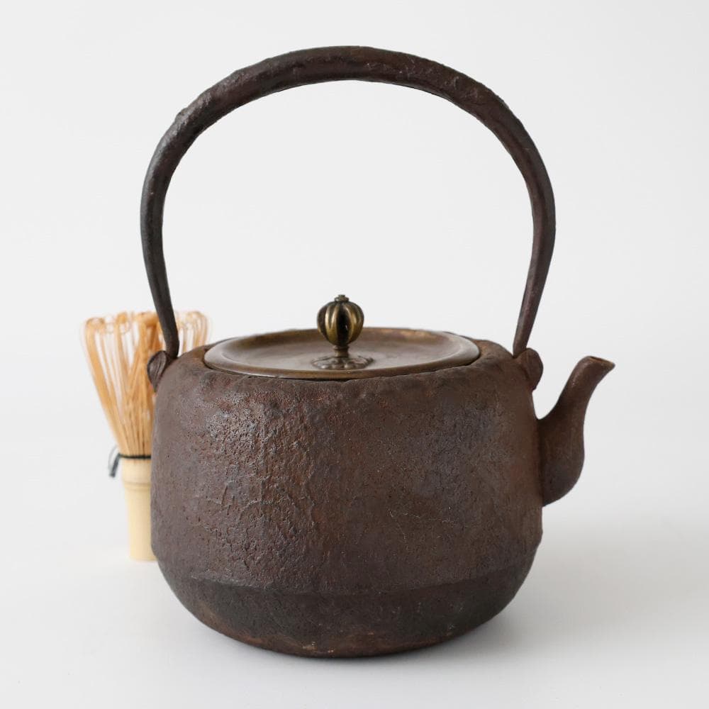 岩肌時代鉄瓶 斑紫銅蓋 湯沸かし 煎茶道具 高さ22㎝ 鉄器 南部 無落款