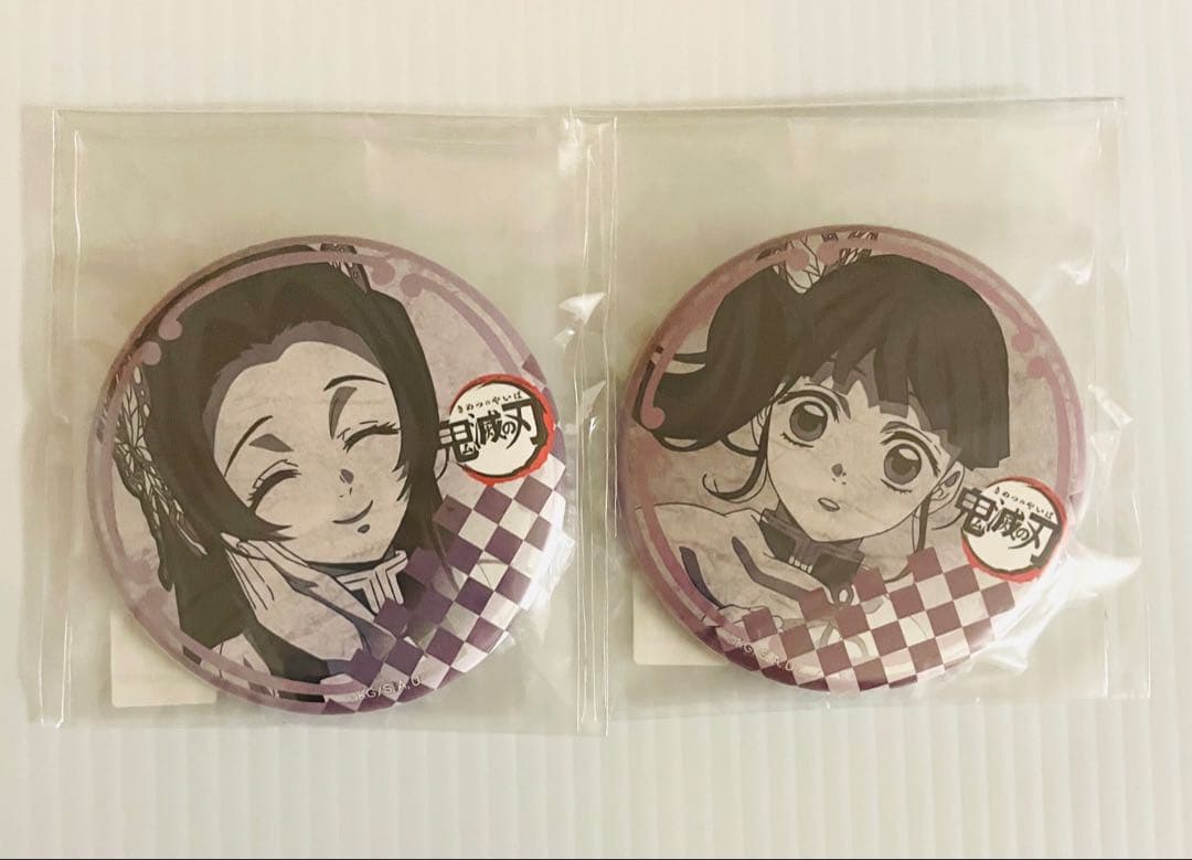 鬼滅の刃　ダイニング　dining 立志編　7期　カナヲ　カナエ　缶バッジ