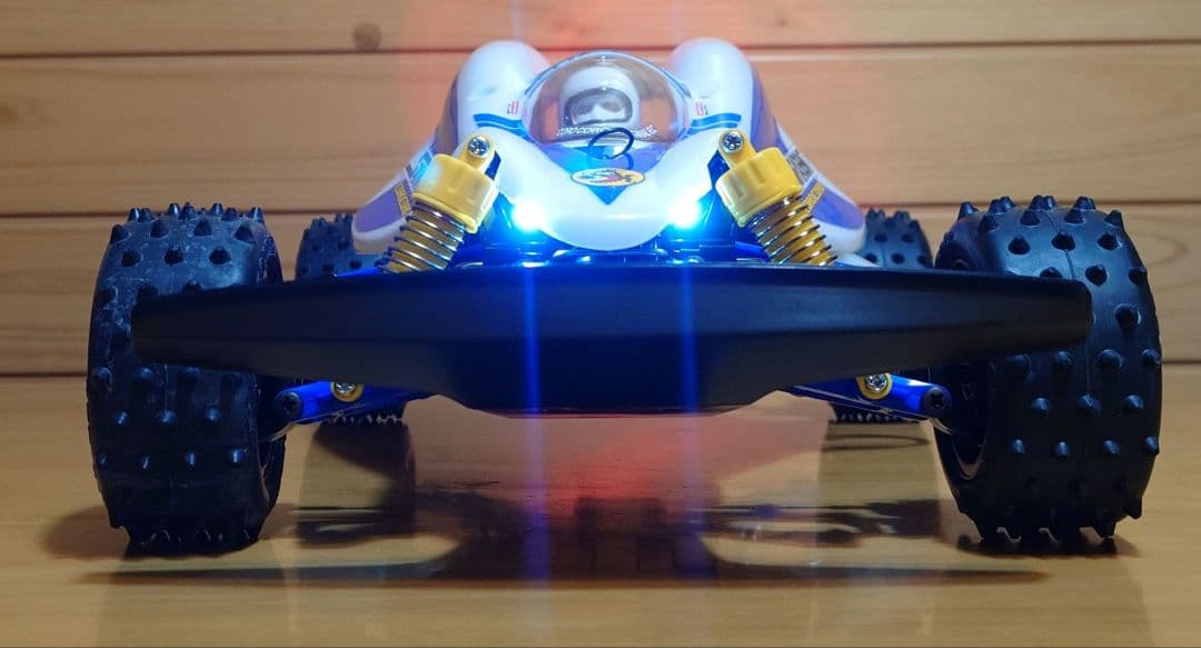 タミヤLEDセイントドラゴン＆三和プロポ＆バッテリー充電器・完成未走行品セット