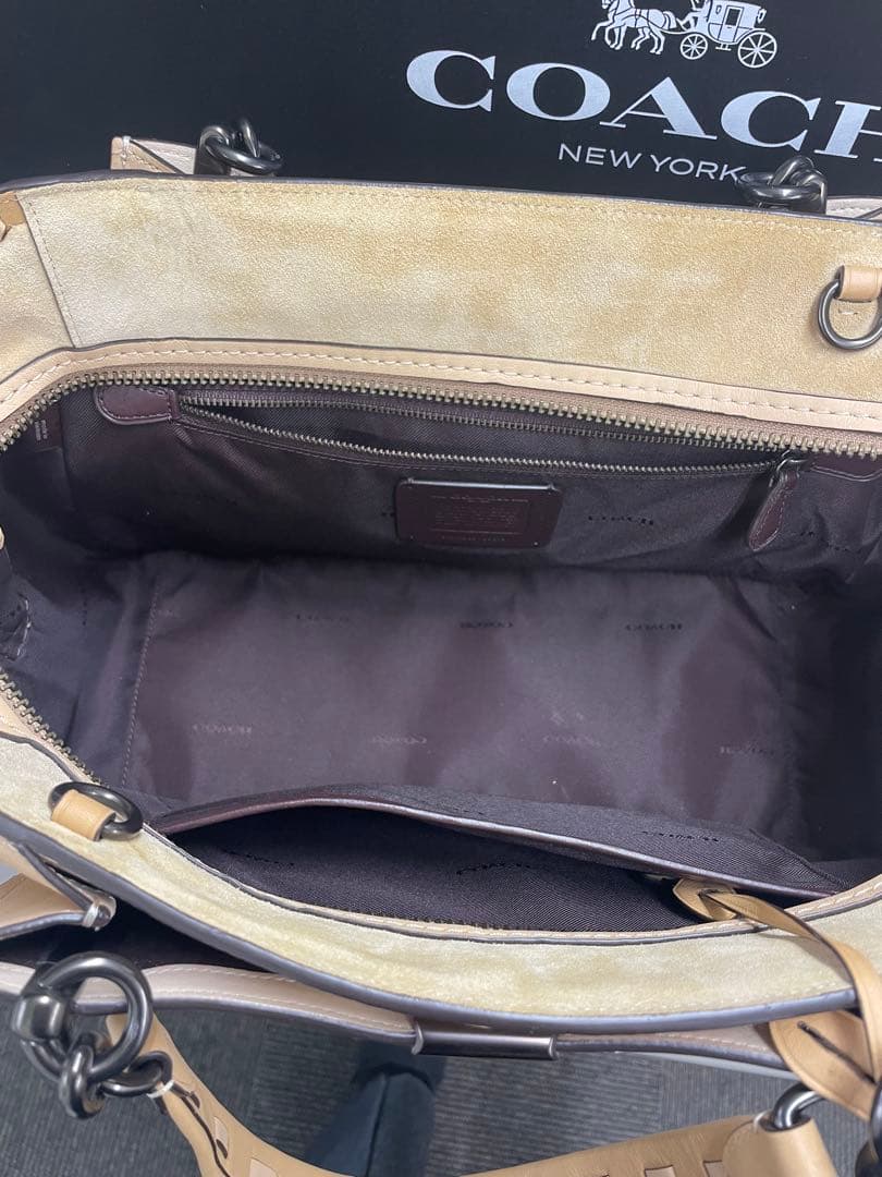 COACH ベージュ ステッチデザイン ハンドバッグ