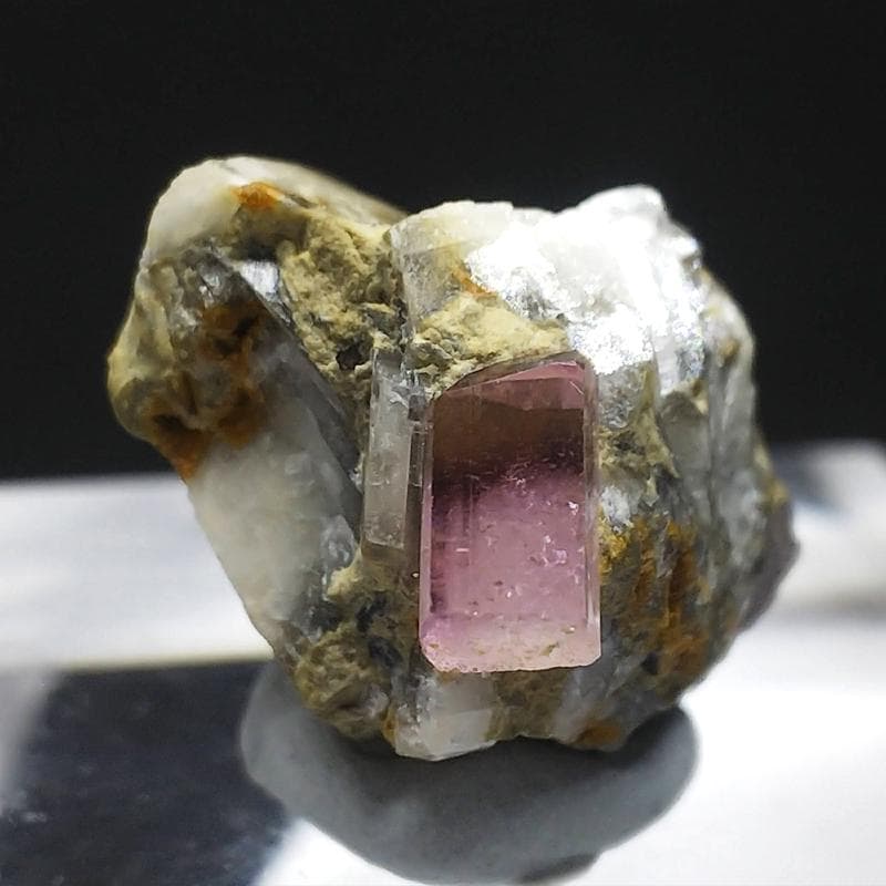 528 ピンクトパーズ トパーズ カトラン 結晶 母岩付 原石