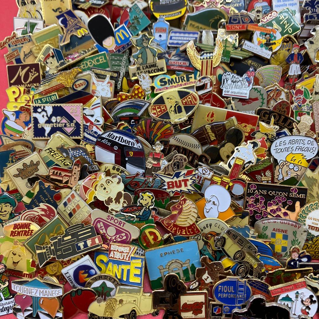 フランス雑貨★ピンバッジ大量220個セット★