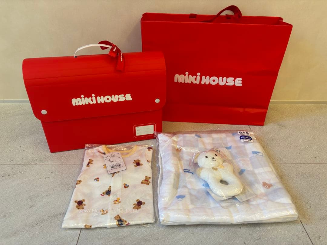 【未開封新品未使用】ミキハウス　ロンパース&バスタオル&ラトル　ギフトセット