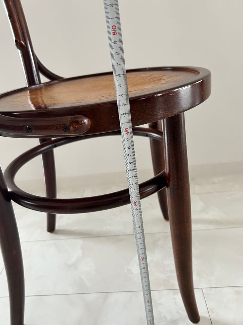 ダークブラウン 木製 曲木デザイン 椅子B