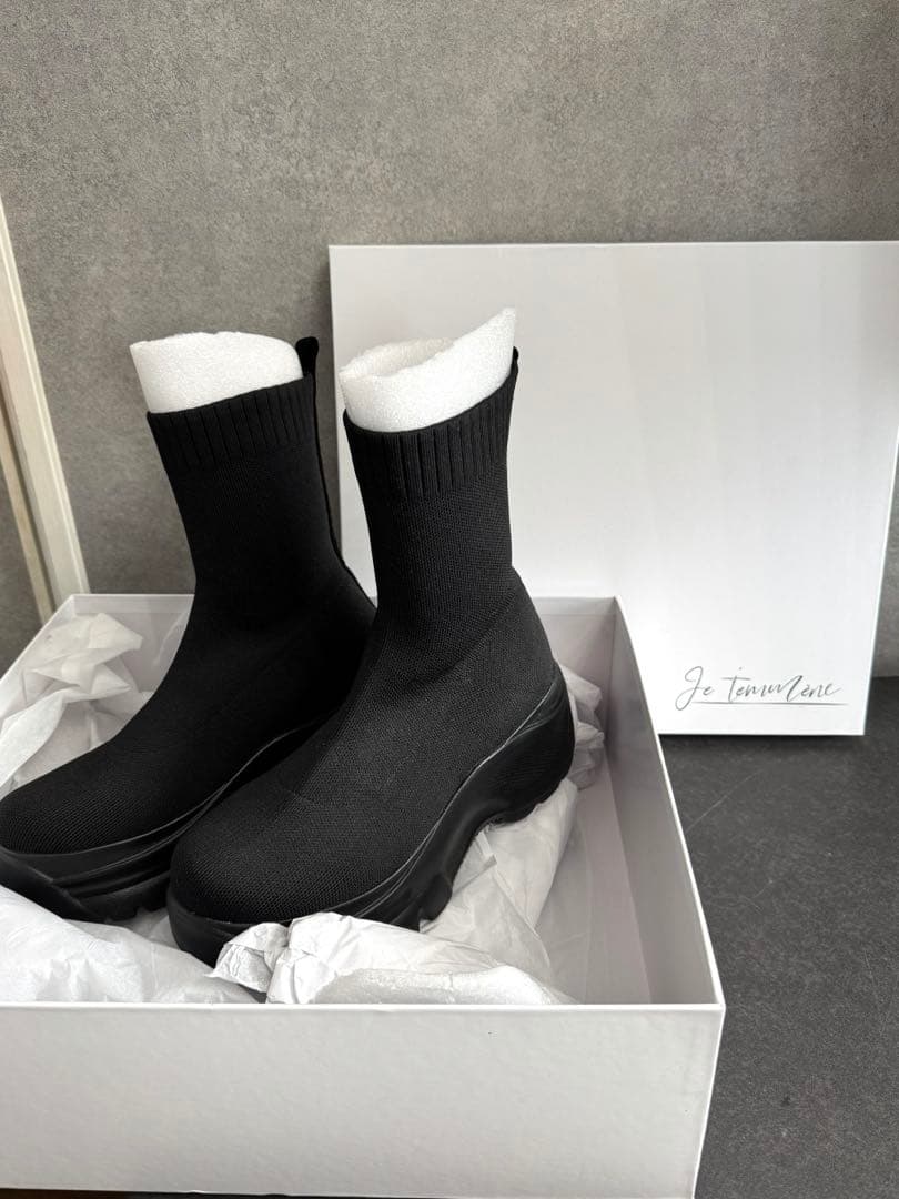 鈴木亜美さん 黒 ブーツ Mサイズ