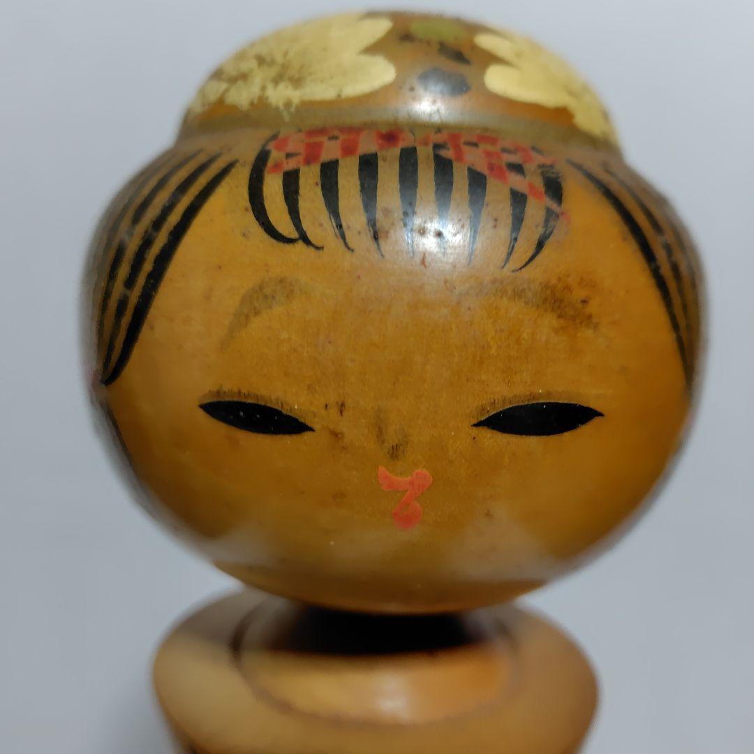 年代物の小芥子です。高さ34cm