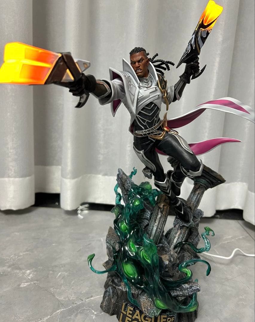 LOL JiMei Palace ルシアン聖なる光の歩兵 スタチュー フィギュア