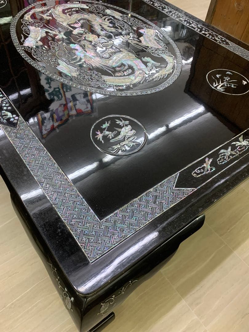 螺鈿細工　韓国伝統工芸　大型座卓 ドラゴン彫刻　年代物　骨董品