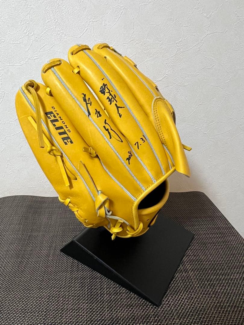 元日本ハムファイターズ　岩ちゃん　岩本勉さん　直筆サイン入りグローブ　美品